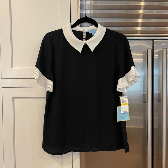 CeCe Tops - NWT Cece Black and White Blouse Size Medium